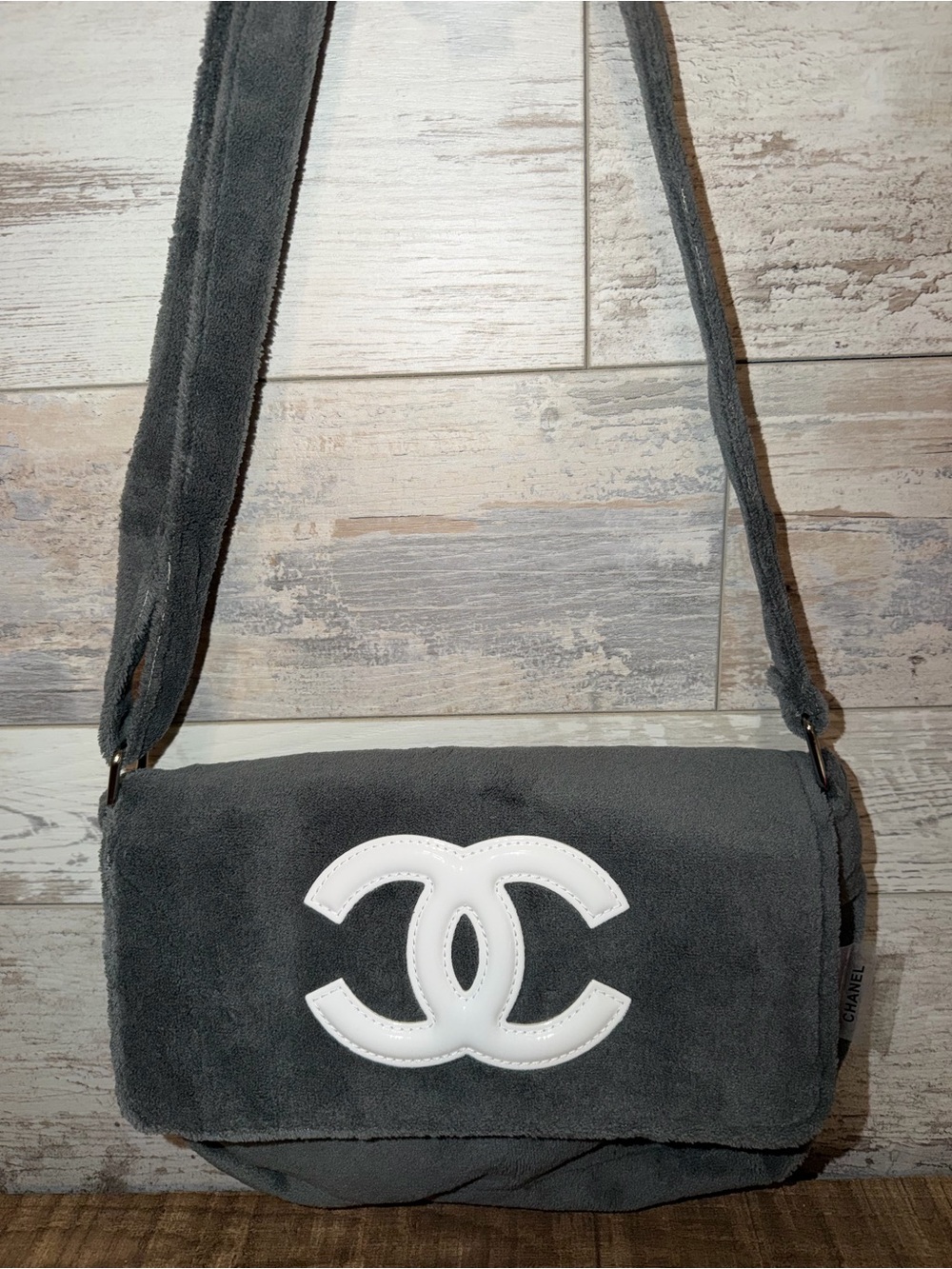 NIP CHANEL beauty PRECISION Crossbody Bag
